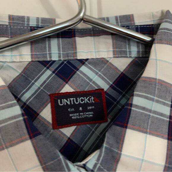 Untuckit Shirt 4 - Picture 3 of 10